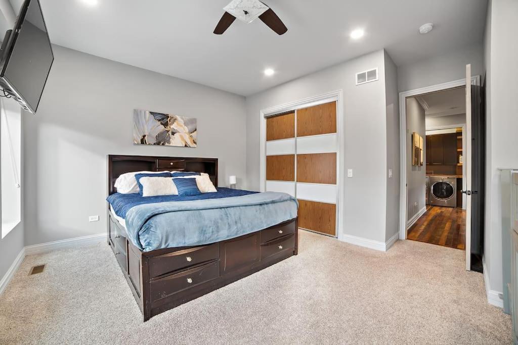 Chicago Mid-Century Gem Steps From United Center Villa Esterno foto