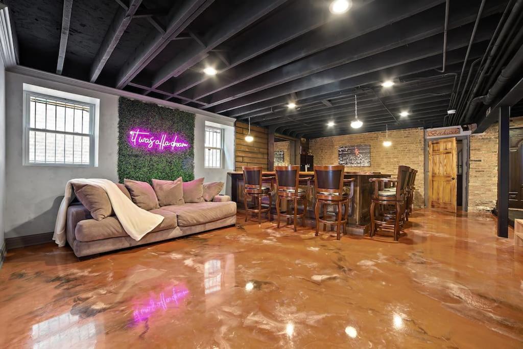Chicago Mid-Century Gem Steps From United Center Villa Esterno foto